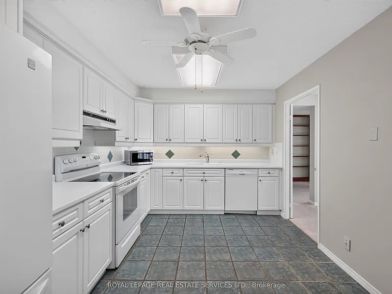 2175 Marine Dr #1208 — Photo 8