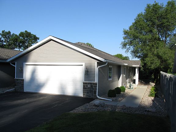 End unit for extra privacy