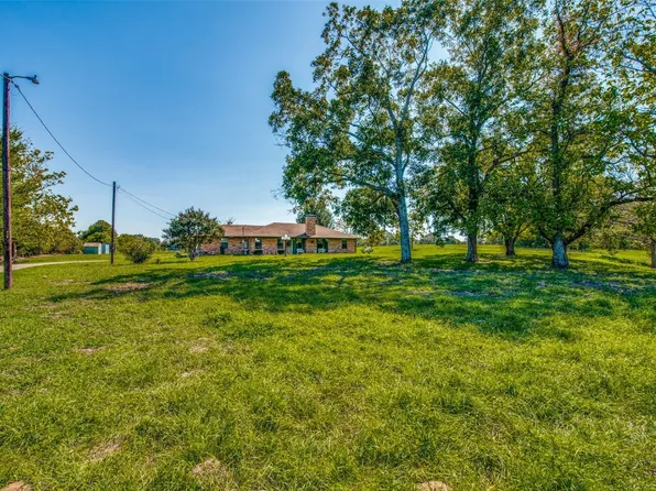 2563 Fm 17, Grand Saline, TX 75140