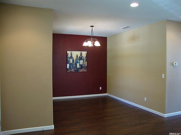 3rd image of 3192 Parkham Dr