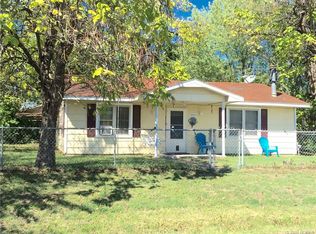 502 NW Main St, Checotah, OK 74426
