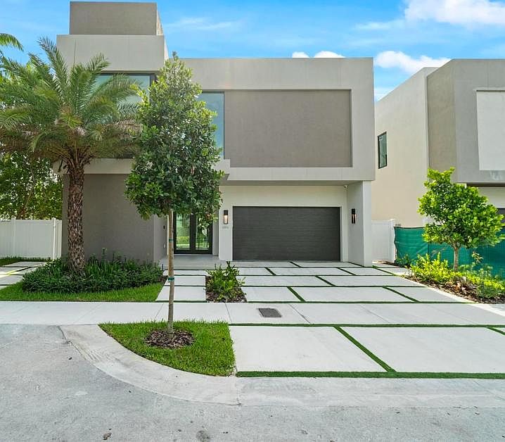 1st image of 6814 NW 105th Ave