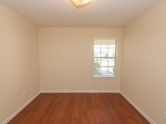 5th image of 18738 Dennington Dr