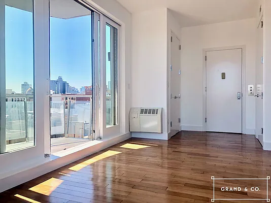 Rented by Grand & Co. | media 35
