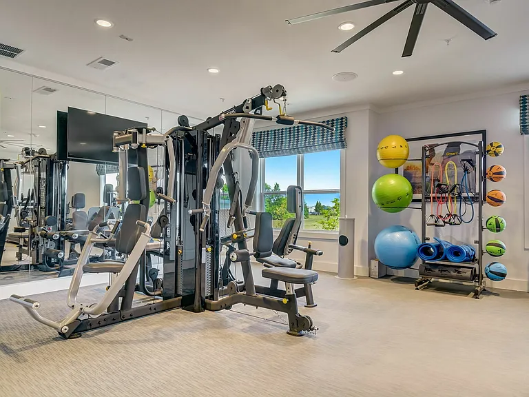 15-web-or-mls-12975 Harrell Pkwy - Common Areas-015