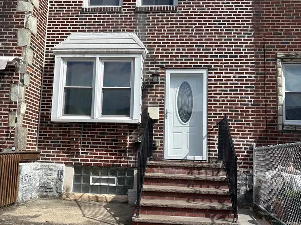 7151 Akron St, Philadelphia, PA 19149
