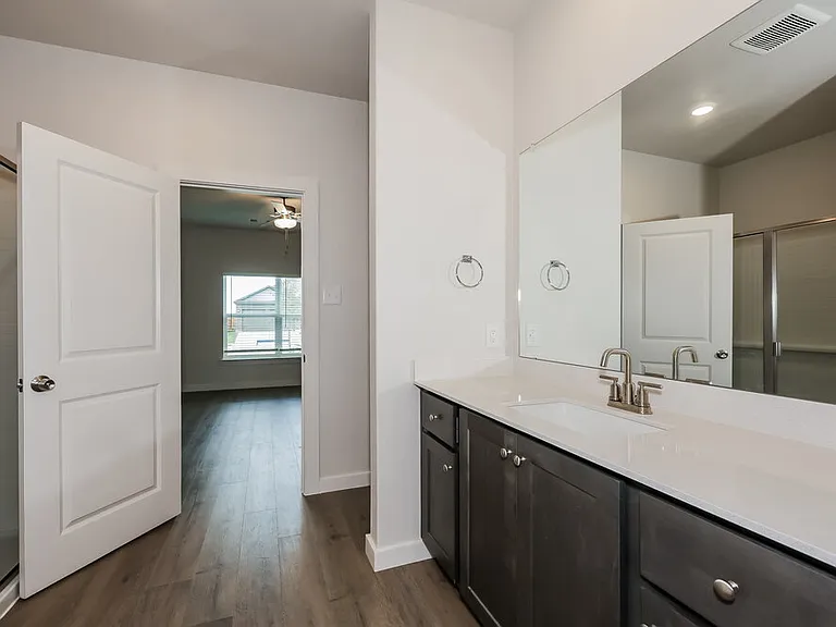 315 Patton Ln — Photo 14