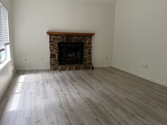 5th image of 31 Vantage Dr