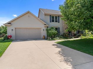 2915 E Pheasant Ct, Oshkosh, WI 54904