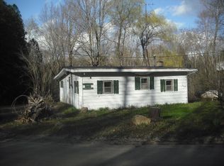 18396 Oxbow Dr, Barryton, MI 49305