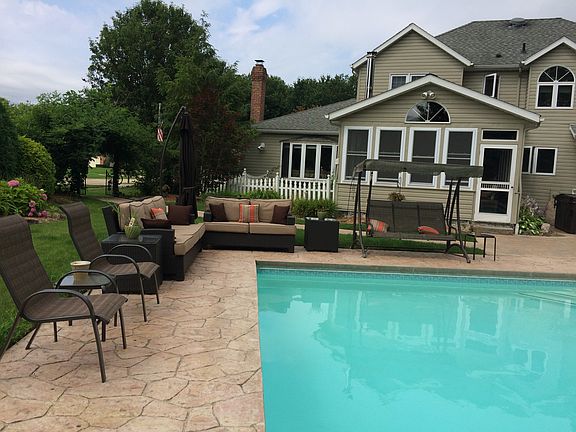 3rd image of 3627 Parsons Pond Cir