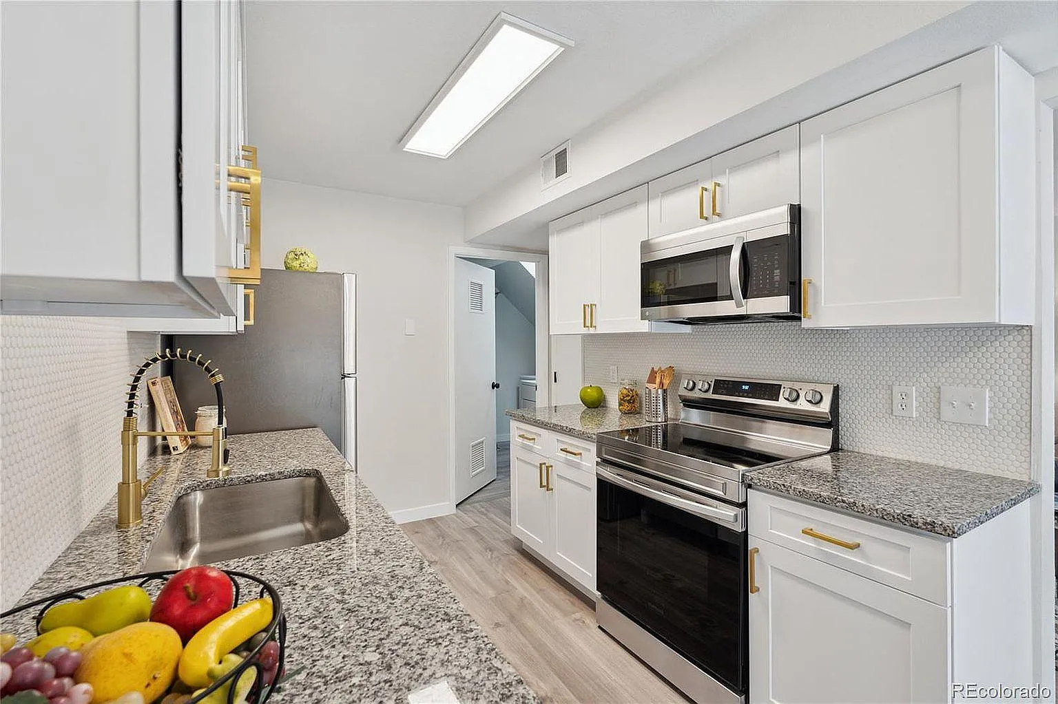 2 bed, 1161 sqft, $2,450 — Photo 3