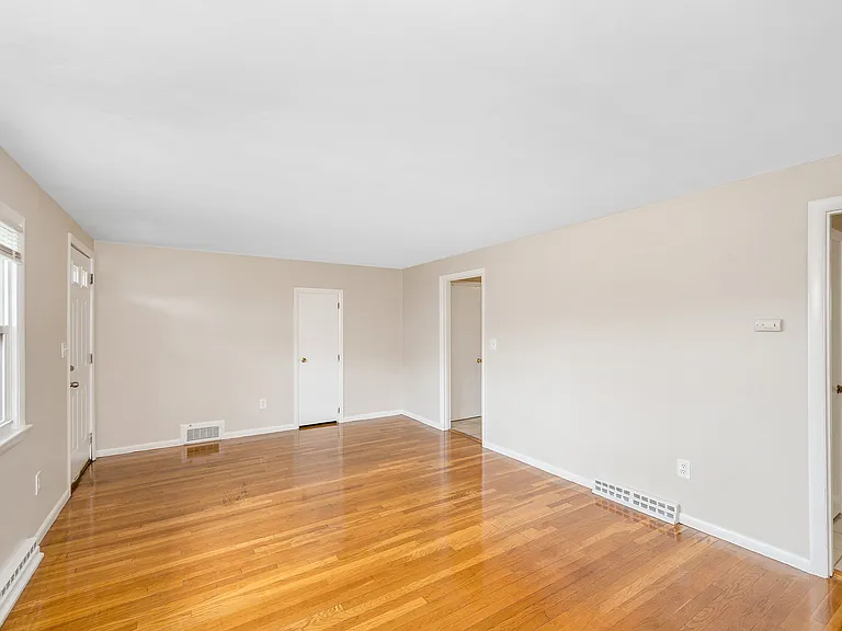 Princeton Court Apartments — Photo 53