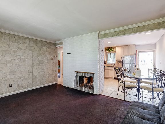 5th image of 56 Coachman Ln