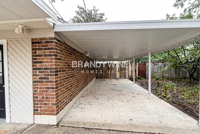 4 bed, 2.0 bath, 1742 sqft, $2,105 — Photo 3