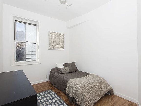 2nd image of 1815 Foster Ave Unit 3B