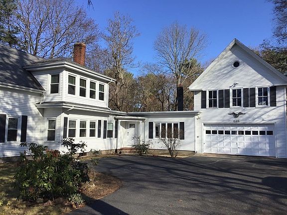 3rd image of 124 Washington St