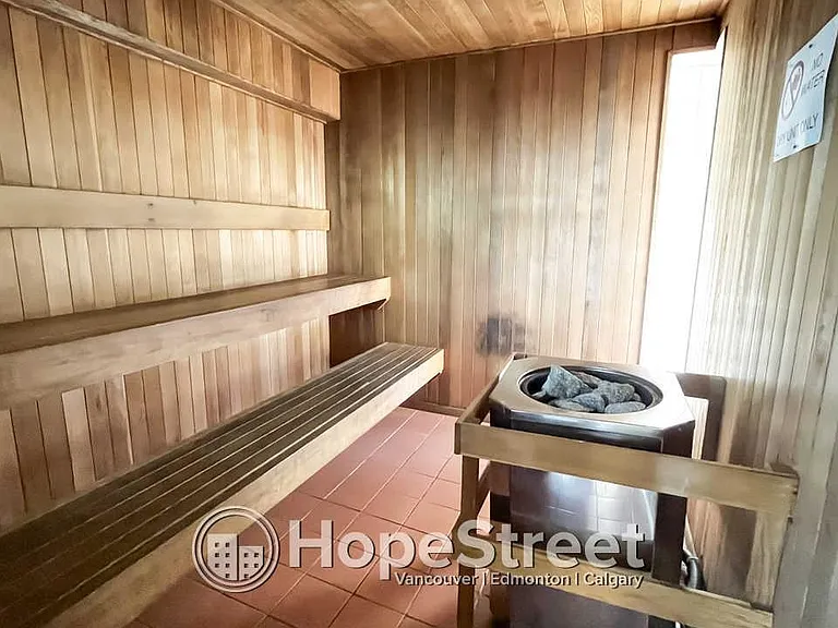 1633 W 8th Ave #304 — Photo 26