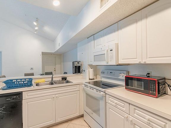 4th image of 284 Village Blvd APT 9201