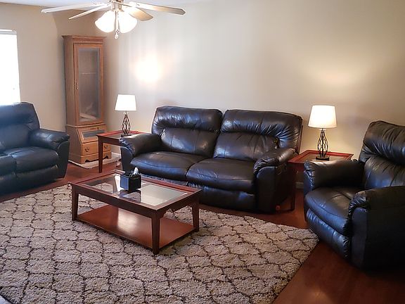 3rd image of 143 Hollow View Dr SE