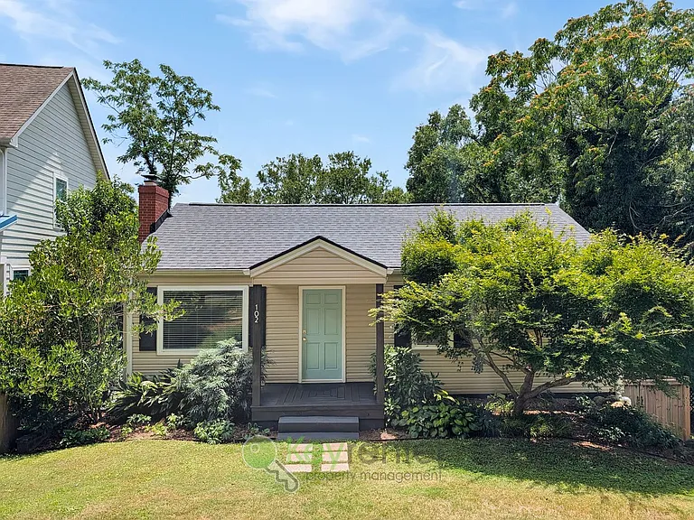 102 Woodville Ave — Photo 1