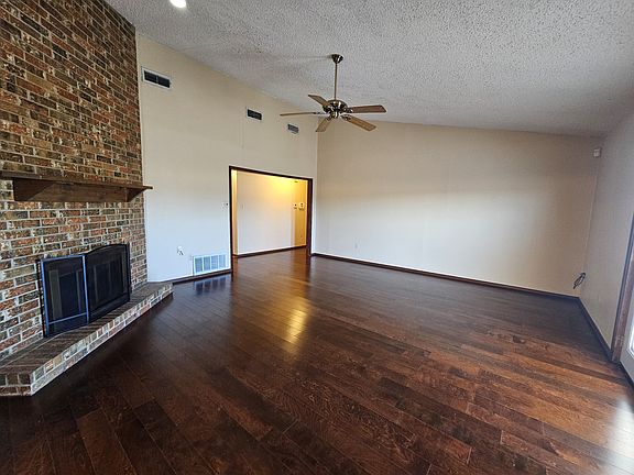 5th image of 2309 NW Dunstan Ln