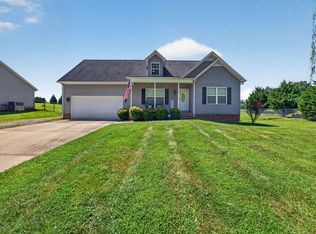 1521 Bay View Dr, Cookeville, TN 38506