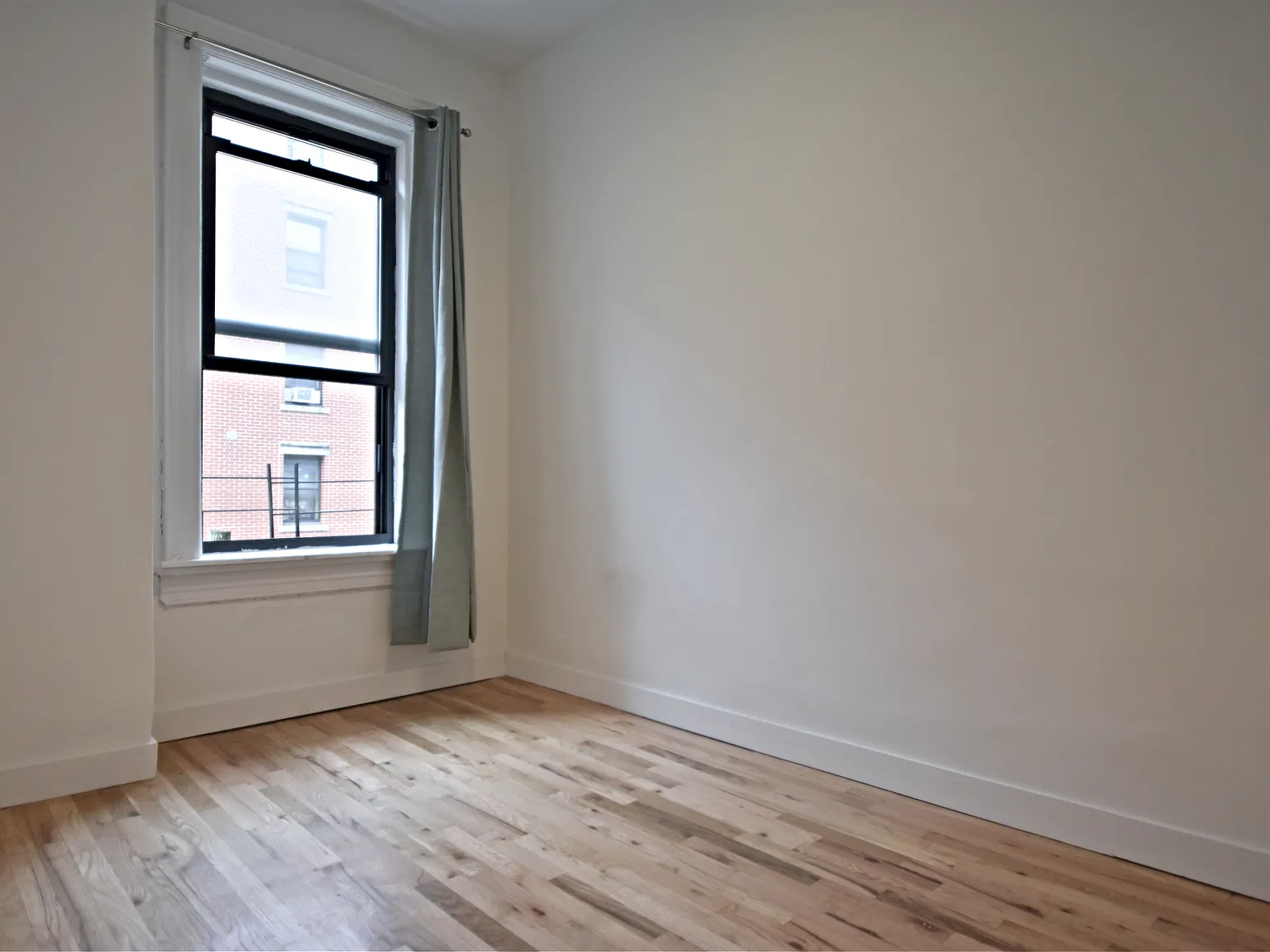332 East 4th Street — Photo 4