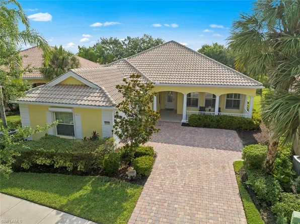 28925 Zamora CT, BONITA SPRINGS, FL 34135