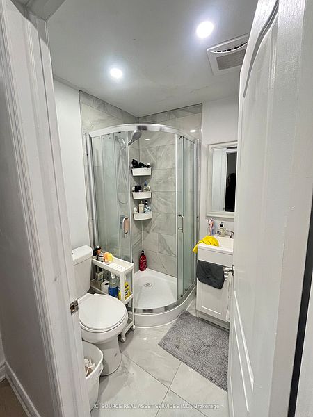 Toronto House for rent - 3 Bedrooms — photo 9