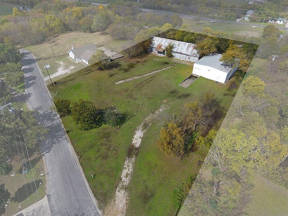 1st image of 308 W Lamar St