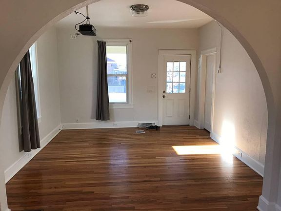 5th image of 4438 N Lincoln St