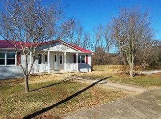 909 Ainsley St, Martinsville, VA 24112