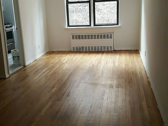 5th image of 330 W 55th St APT 3K