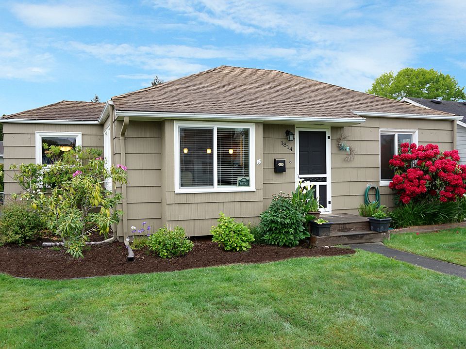 www.LamoureuxRealEstate.com