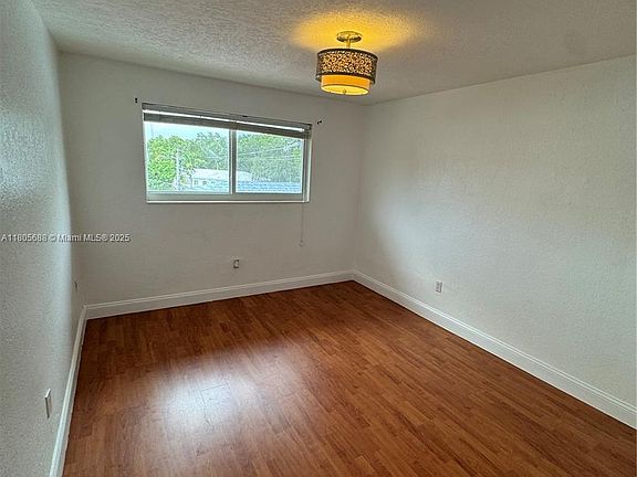 5th image of 427 Santander Ave APT 405