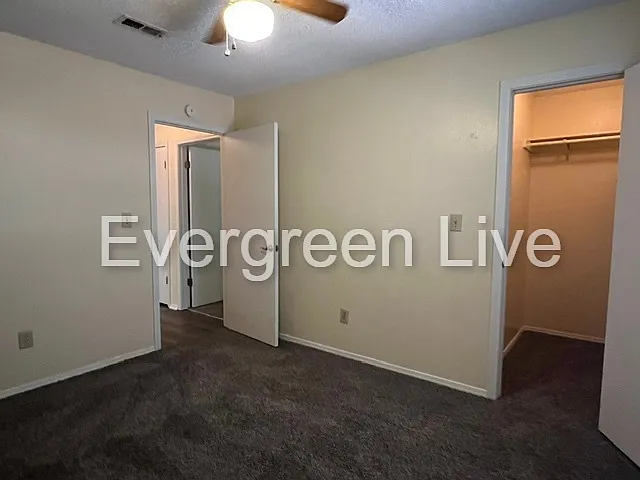 110 Barrow Ct — Photo 17