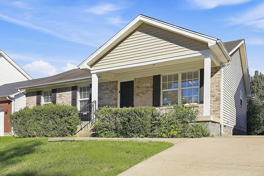 3 bed, 2.0 bath, 1149 sqft, $1,690 — Photo 3