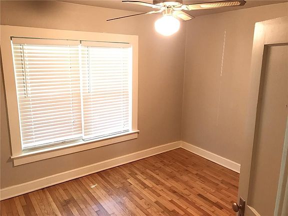 4th image of 429 N Olive Ave