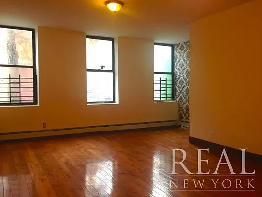 Rented by REAL New York | media 3