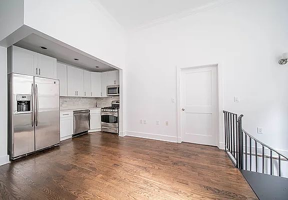 2nd image of 555 Lenox Ave APT 1C