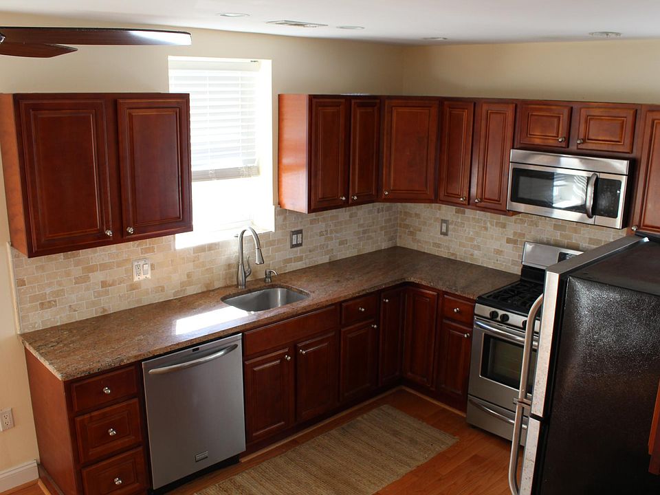 1st image of 2300 Catharine St #2RR