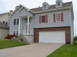 4816 Cedarbrook Dr, Council Bluffs, IA 51503