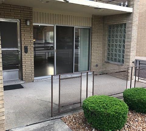 3rd image of 10322 S Komensky Ave Unit A