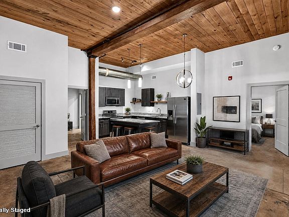 5th image of 806 Green Ave #127
