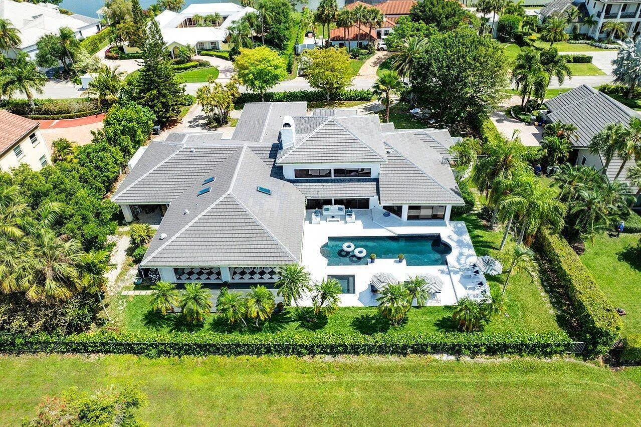 5 bed, 4.5 bath, 4412 sqft, $50,000 — Photo 1