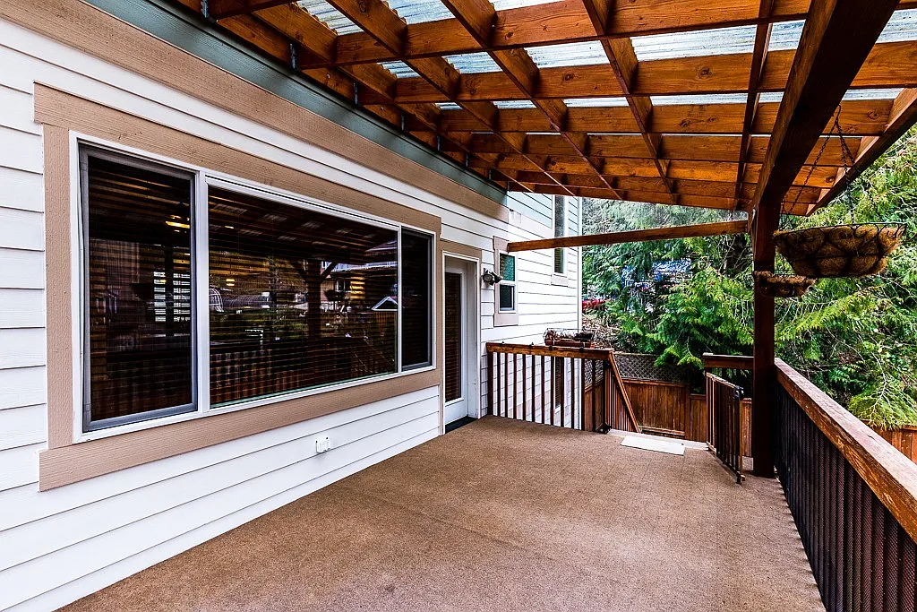 3 Bedroom 2.5 Bath Home in Lake Sammamish — Photo 4