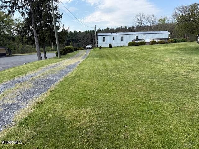 1st image of 3890 Pitt St