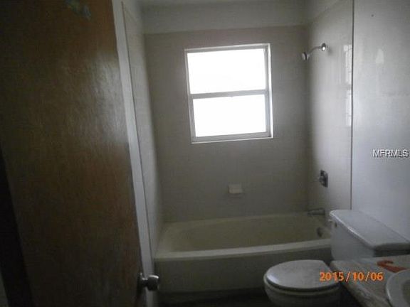5th image of 11913 Grovewood Ave