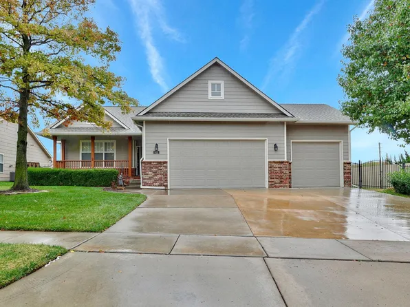 901 E Stone Path St, Derby, KS 67037
